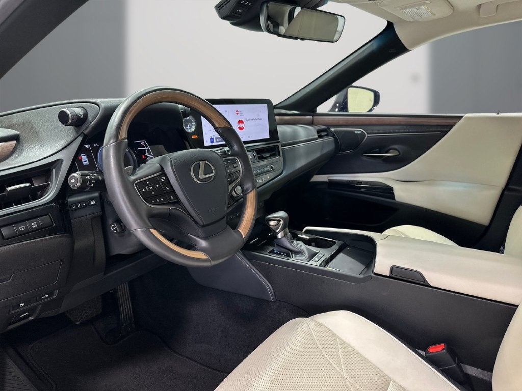 2024 Lexus ES 300h Ultra Luxury