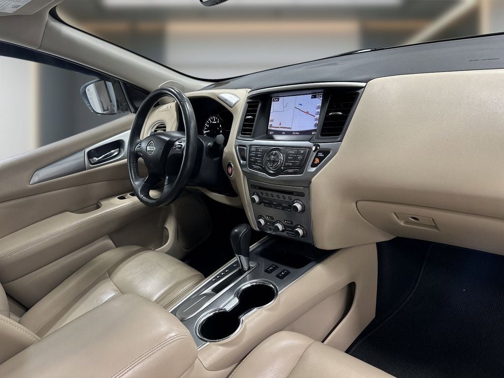 2017 Nissan Pathfinder SL