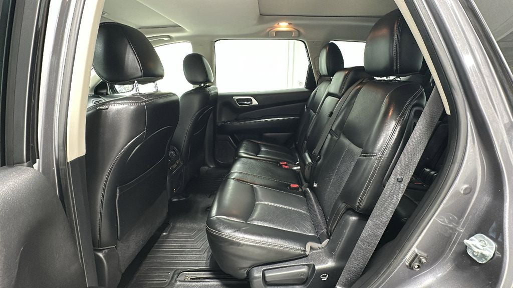 2017 Nissan Pathfinder Platinum