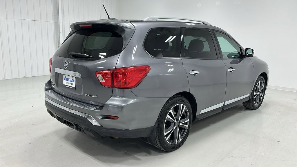 2017 Nissan Pathfinder Platinum
