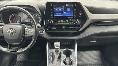 2021 Toyota Highlander LE