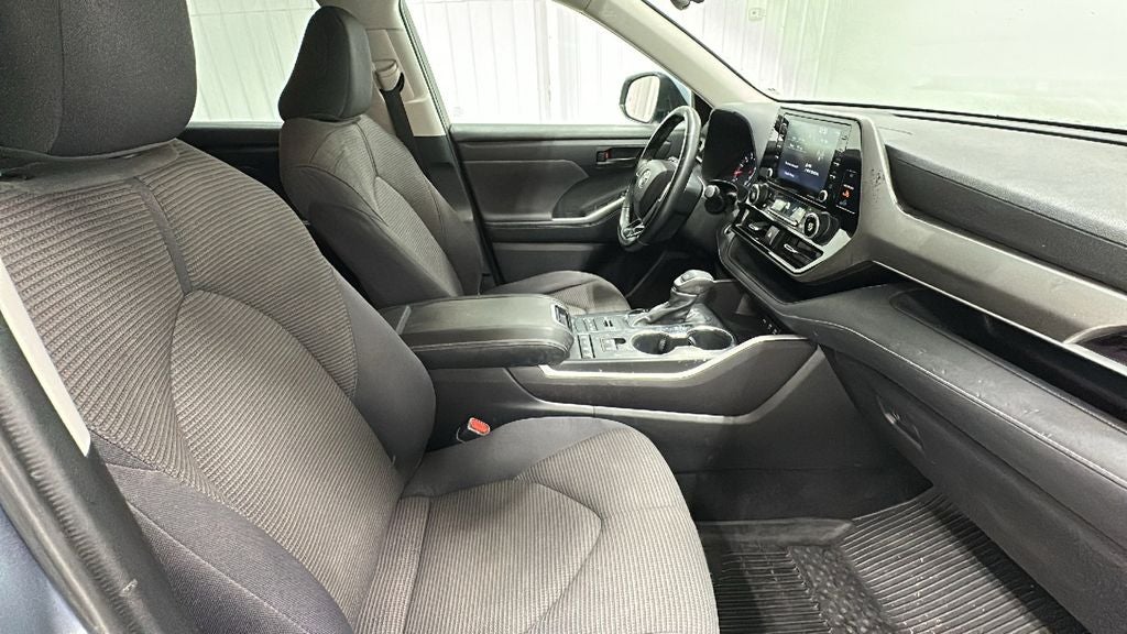 2021 Toyota Highlander LE