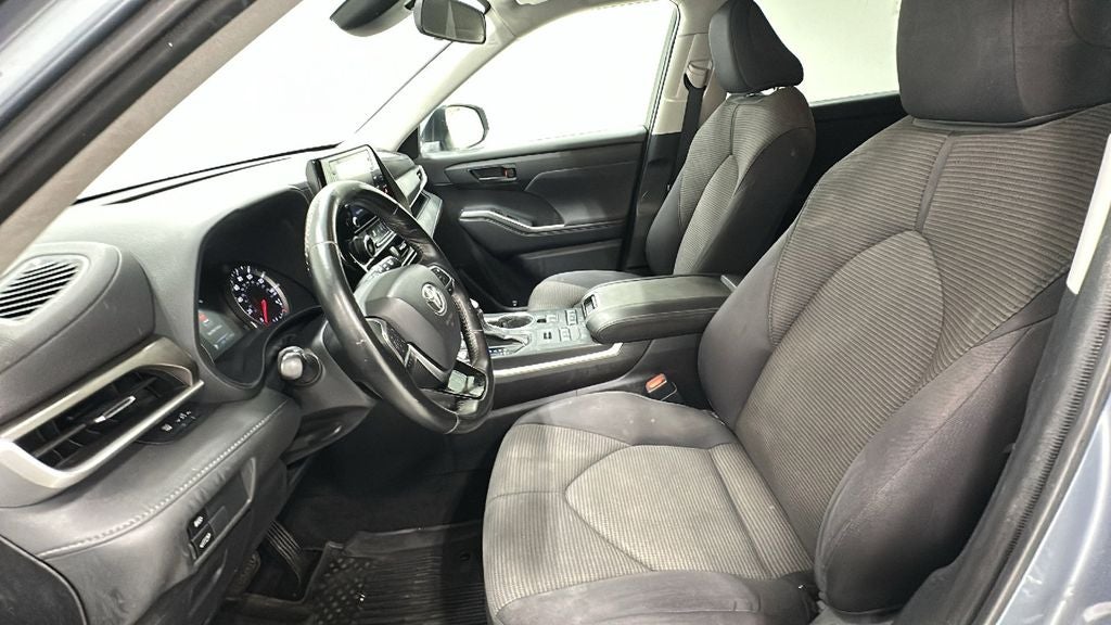 2021 Toyota Highlander LE