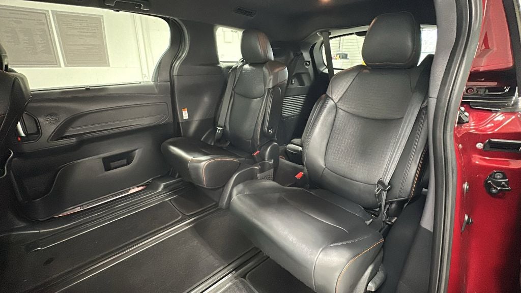 2021 Toyota Sienna XSE 7 Passenger