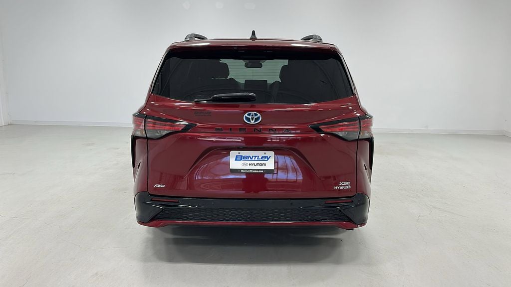 2021 Toyota Sienna XSE 7 Passenger