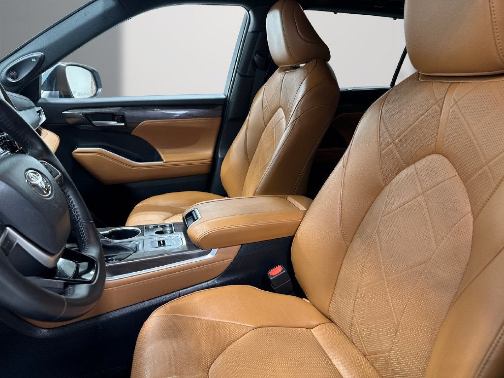 2023 Toyota Highlander Platinum