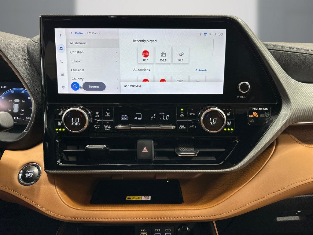 2023 Toyota Highlander Platinum