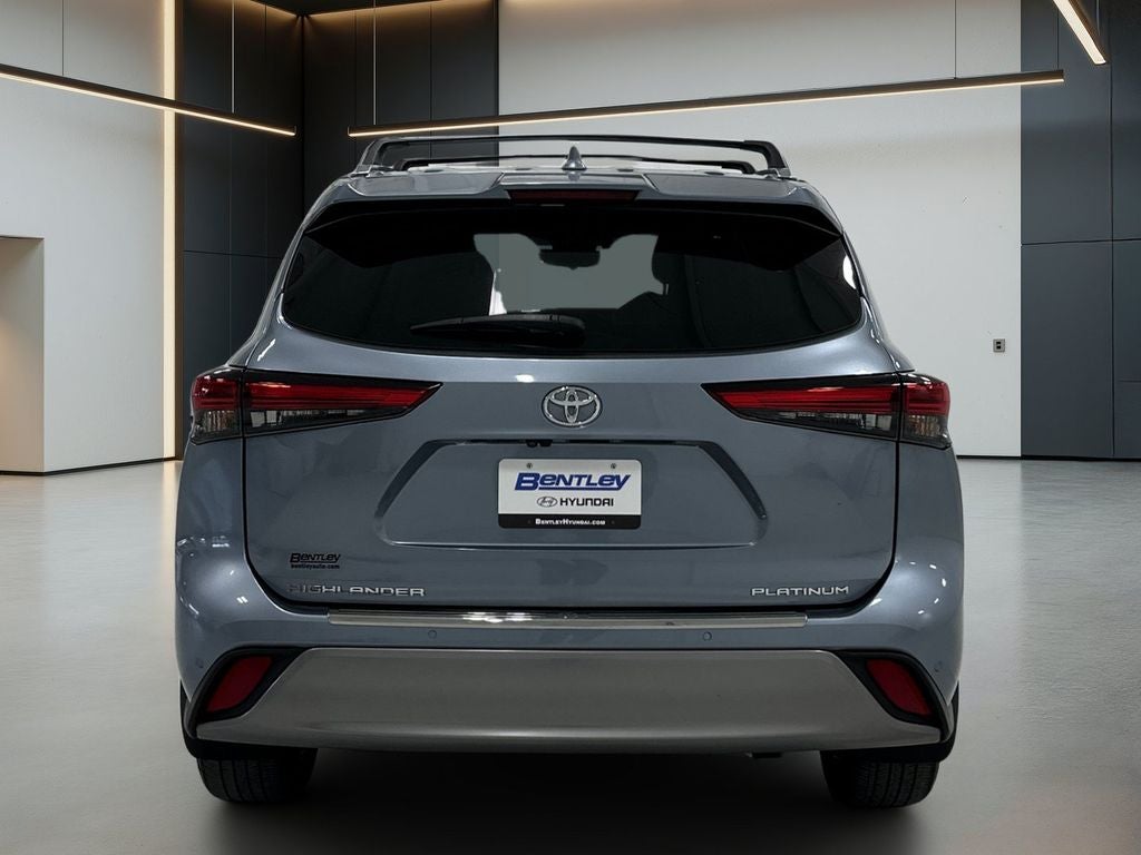 2023 Toyota Highlander Platinum