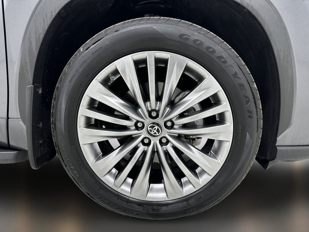 2024 Toyota Highlander Platinum