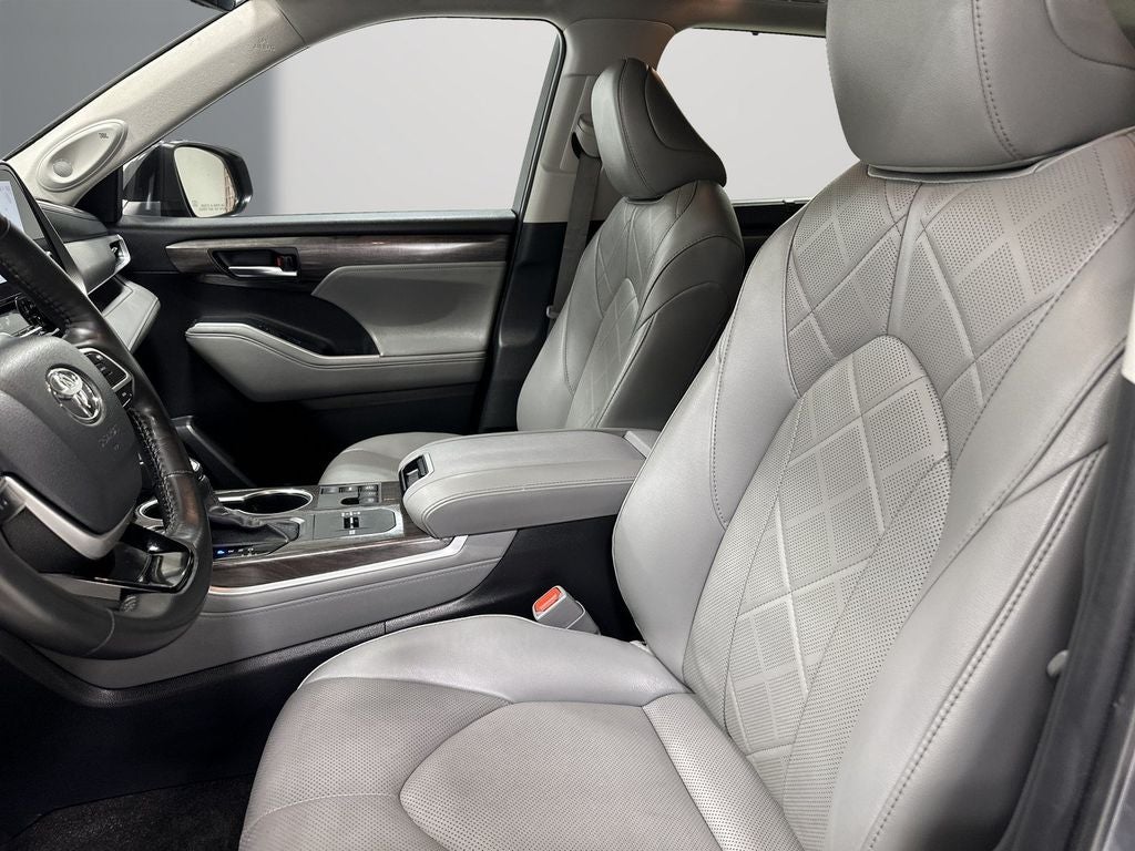2024 Toyota Highlander Platinum
