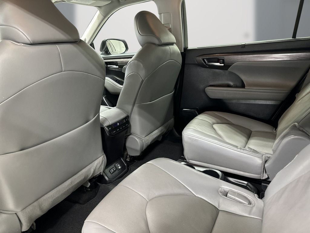 2024 Toyota Highlander Platinum