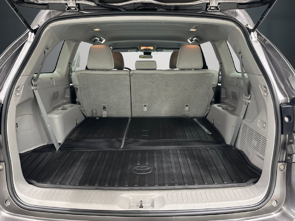 2017 Toyota Highlander LE