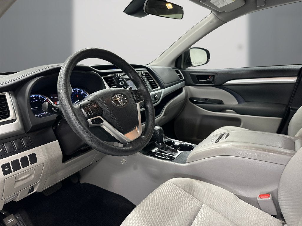 2017 Toyota Highlander LE