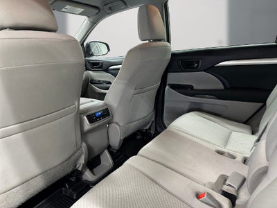 2017 Toyota Highlander LE