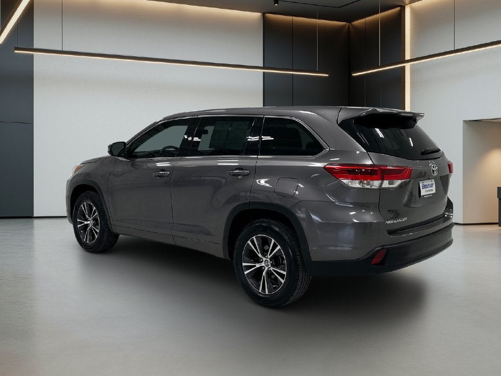 2017 Toyota Highlander LE