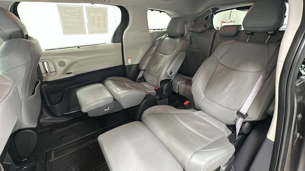 2023 Toyota Sienna Limited 7 Passenger