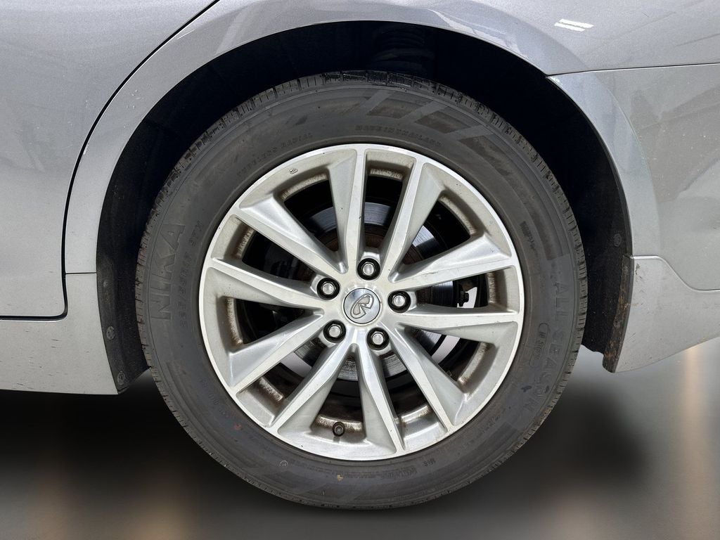 2015 INFINITI Q50 Base