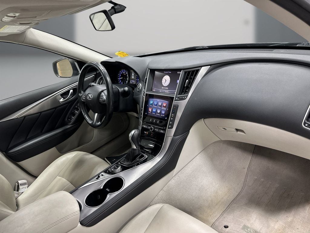 2015 INFINITI Q50 Base