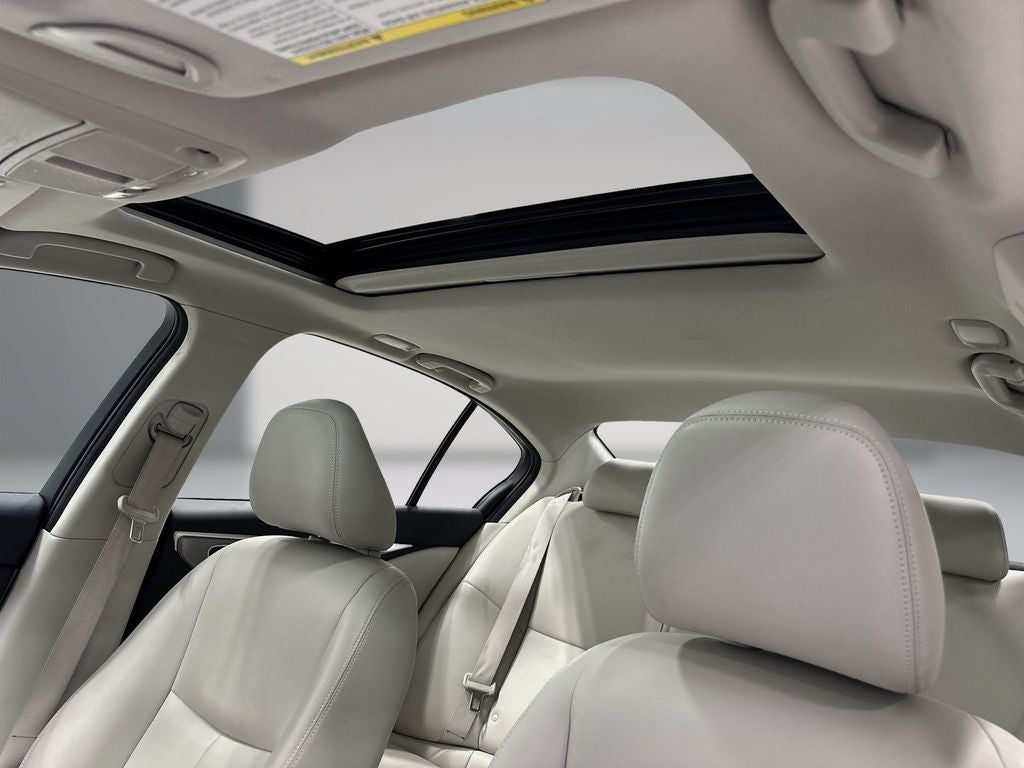 2015 INFINITI Q50 Base