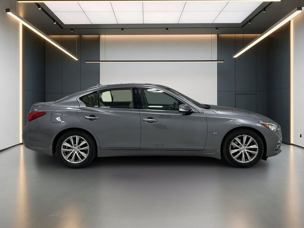 2015 INFINITI Q50 Base