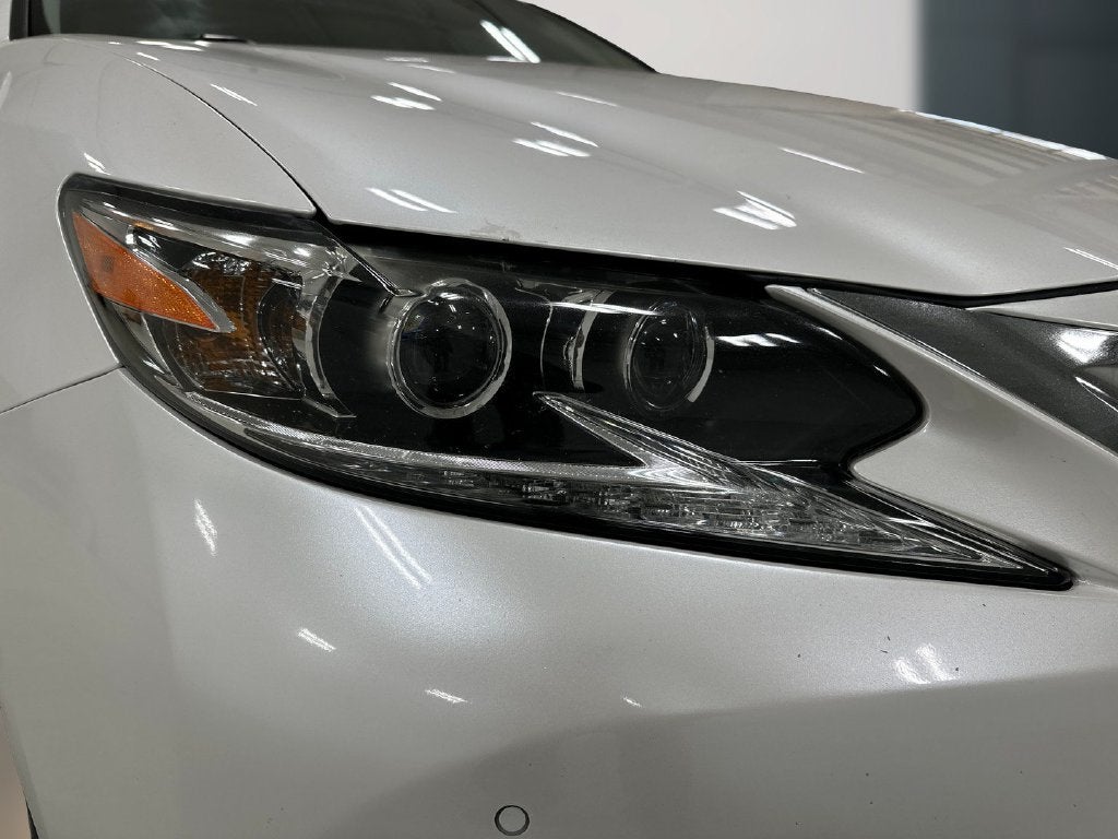 2016 Lexus ES 300h