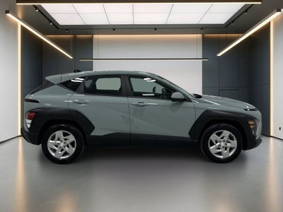 2024 Hyundai Kona SE