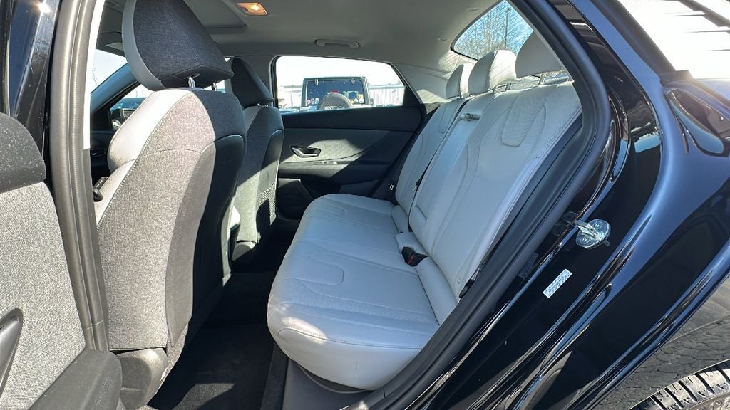 2022 Hyundai Elantra Limited