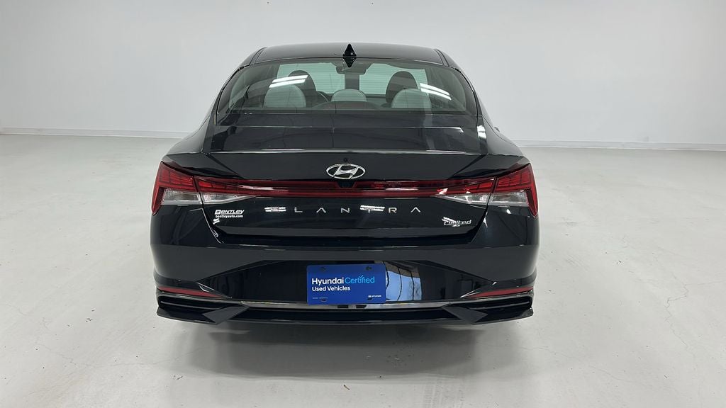 2022 Hyundai Elantra Limited