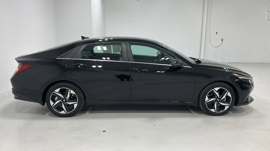 2022 Hyundai Elantra Limited