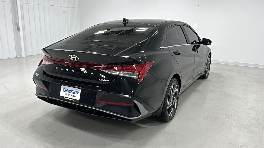 2024 Hyundai Elantra Limited