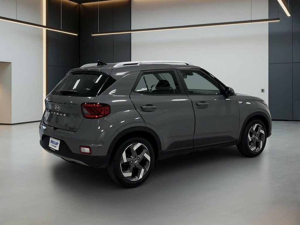 2022 Hyundai Venue SEL