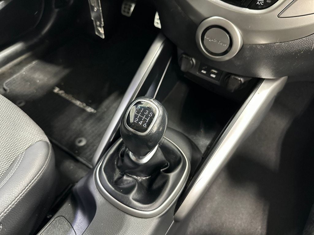 2016 Hyundai Veloster Base