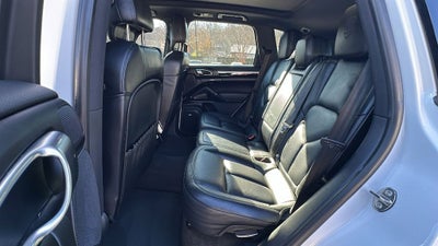 2017 Porsche Cayenne Platinum Edition