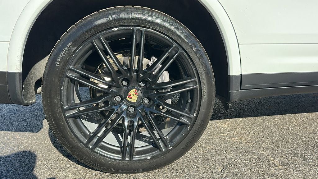 2017 Porsche Cayenne Platinum Edition