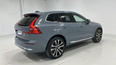 2023 Volvo XC60 B6 Ultimate Bright Theme