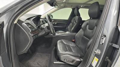 2019 Volvo XC90 T6 Momentum