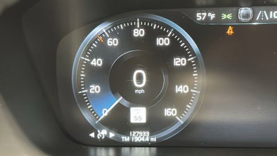 2019 Volvo XC90 T6 Momentum