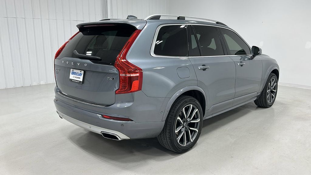 2019 Volvo XC90 T6 Momentum